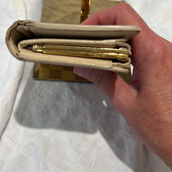 Louis Vuitton Damier Azur Porte Monnaie Kisslock Wallet - Picture 3 of 10